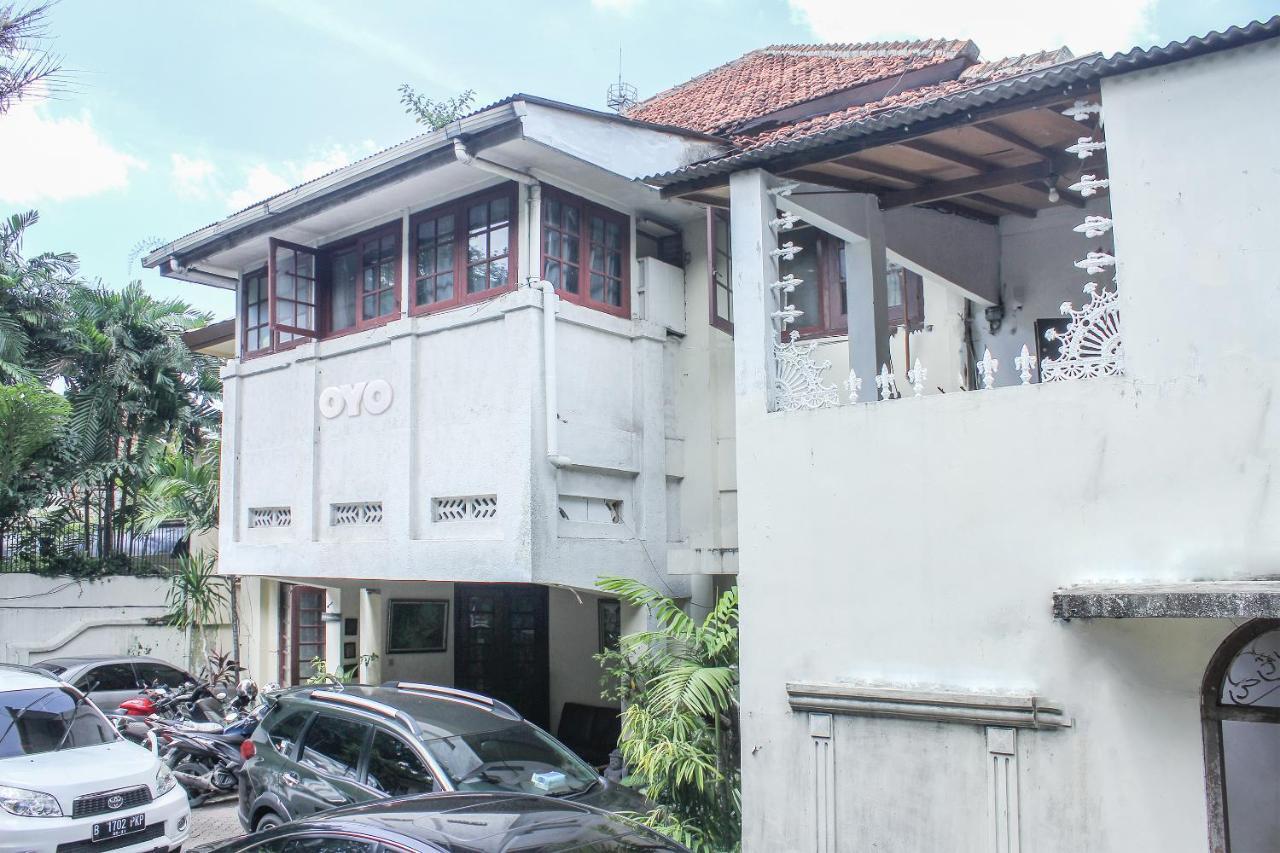 Oyo 146 Menteng Residence Jakarta Exterior photo